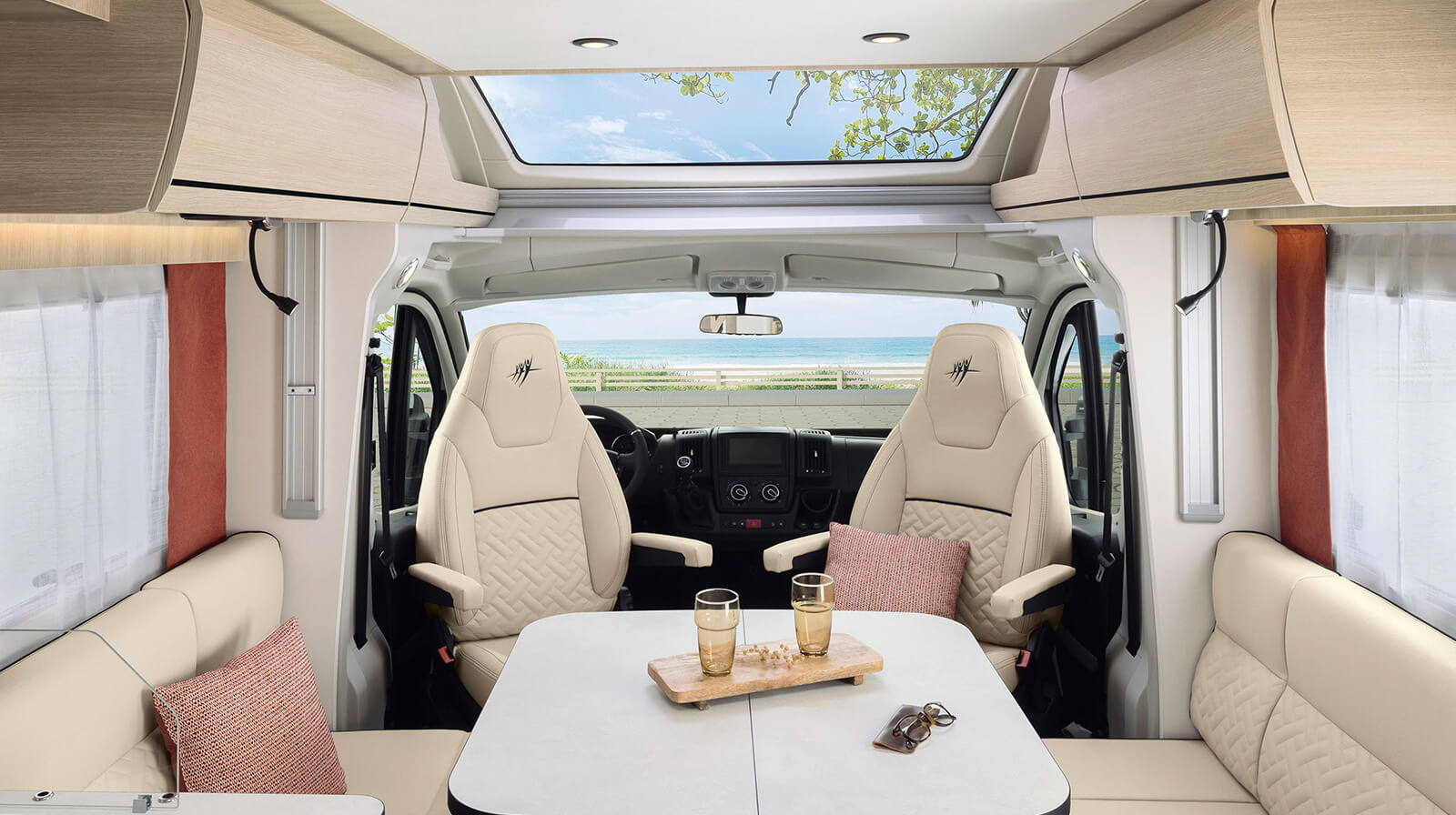Interior photos RAPIDO Husbilar 686F