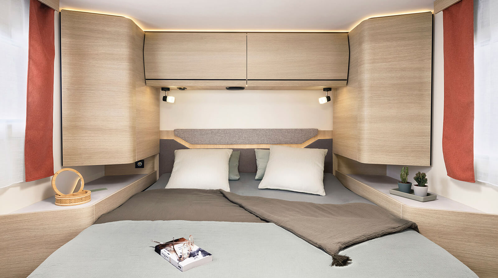 Interior photos RAPIDO Husbilar C86 NIGHT EDITION