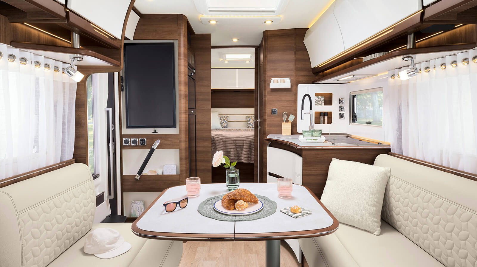Interior photos RAPIDO Husbilar i96M